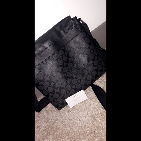 Coach Bag - Picture 1 of 3